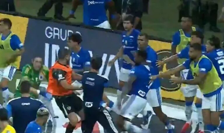 23 Rote Karten! Derby-Massenschlägerei bricht 70-Jahre-Rekord (VIDEO)